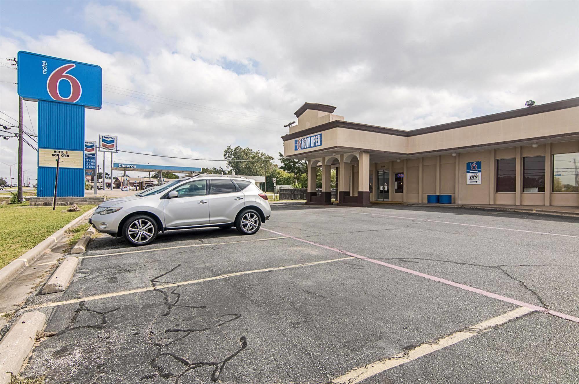 Motel 6 Sherman, Tx Экстерьер фото