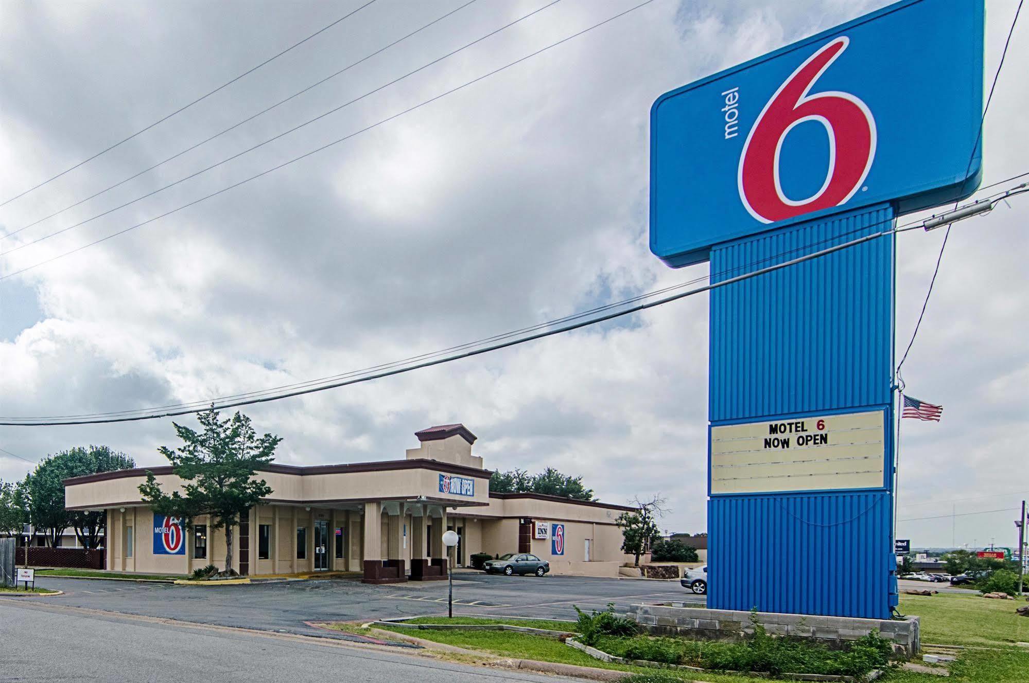 Motel 6 Sherman, Tx Экстерьер фото